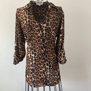 Leopard print Express Portifino button up in Med